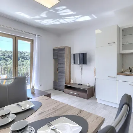 Apartman Milankovic-2 By Interhome
