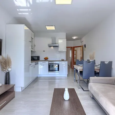 Apartman Milankovic-2 By Interhome *