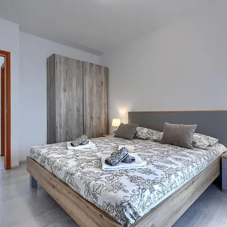 Milankovic-2 By Interhome